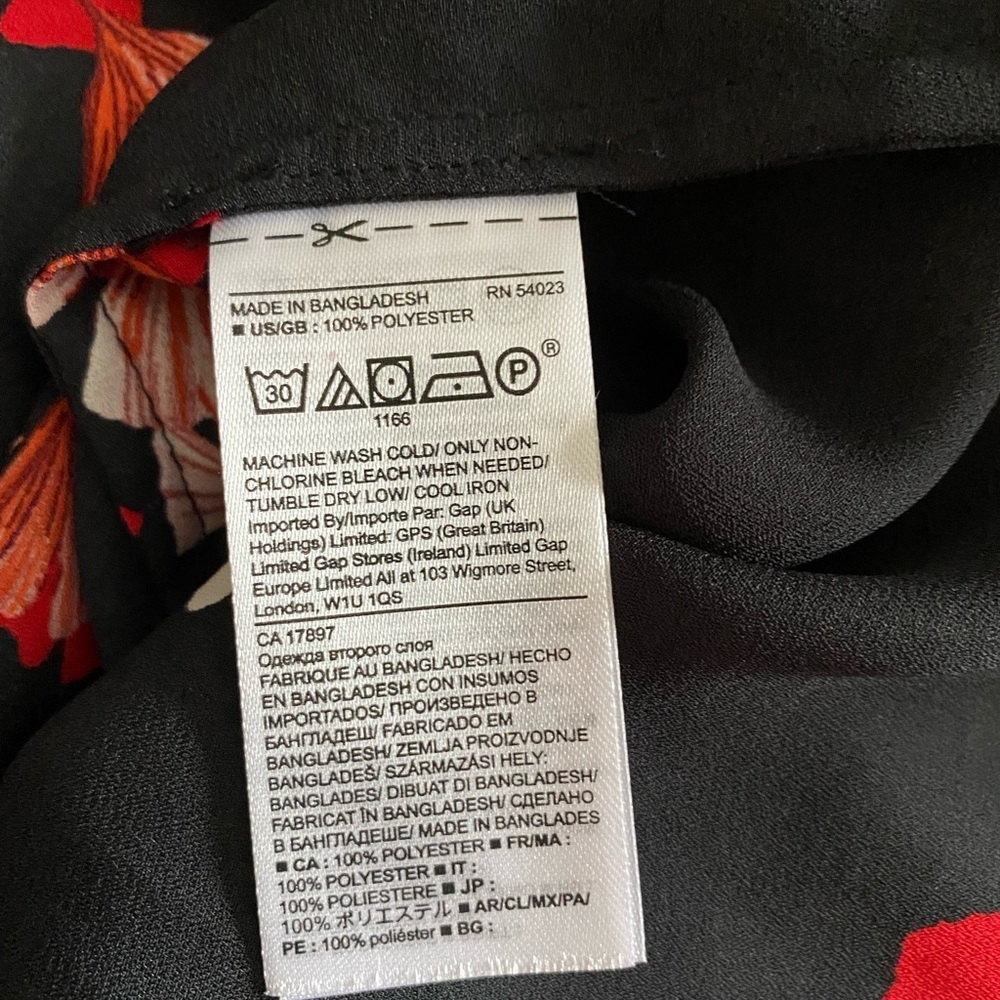 Banana Republic Flutter sleeve blouse - Picture 7 of 11